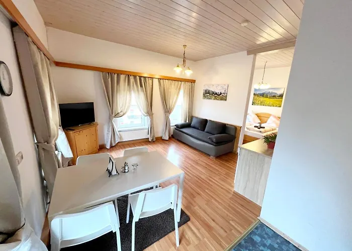 Appartement Restaurant Athen & *