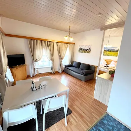 Apartament Restaurant Athen & *